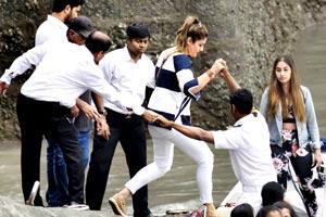 Raveena Tandon gets help to hop a ferry at Gateway of India