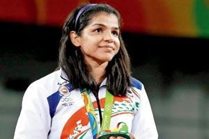 Improved Sakshi Malik confident of gold at Commonwealth Games