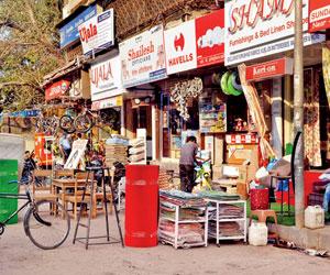 Mumbai: Shopkeepers encroach upon space cleared of trees to widen S V Road