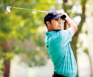 Sensational Indian golfer Shubhankar Sharma takes lead on WGC debut