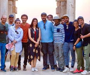 Team Loveratri is all smiles in this new picture from the set