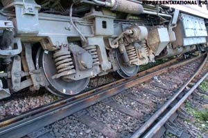 Triveni Express engine derails near Bareilly junction