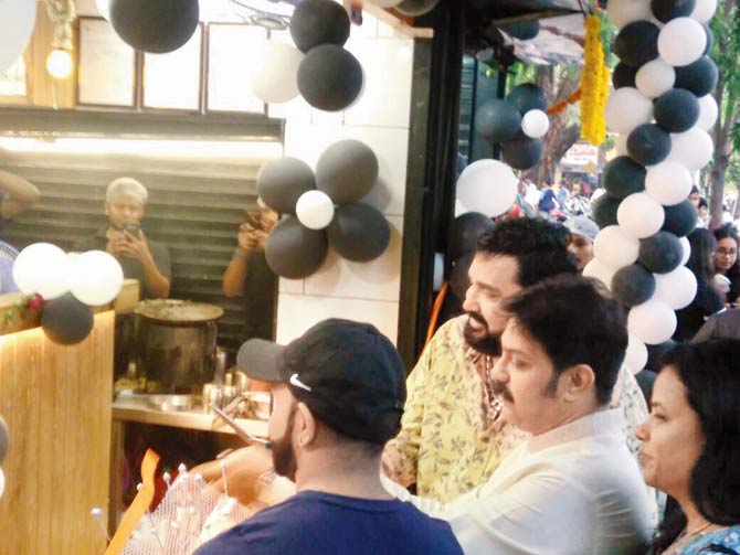 BJP MLC Prasad Lad cuts the ribbon at the eateries on Sunday