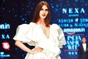 Vaani Kapoor and Bipasha Basu Grover walk the ramp at fashion gala