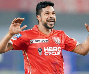 Varun Aaron signs up for English County, to play for Leicestershire