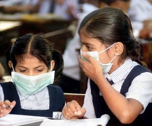 Mumbai: BMC trains staff at 8 hospitals in swine flu vaccine