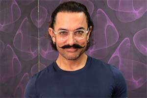 Aamir Khan urges students to volunteer for Paani Foundation