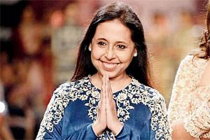 Anju Modi, Nida Mahmood support fluid fashion