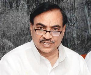 Eknath Khadse takes on BJP government over healthcare mess