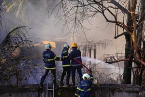 Fire breaks out in oil factory in Karnataka
