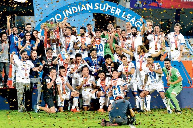 Chennaiyin FC players celebrate after beating Bengaluru FC to win the Indian Super League title in Bangalore on Saturday. Pic/AFP