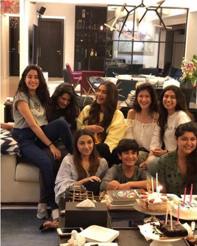 Sonam Kapoor, Janhvi Kapoor