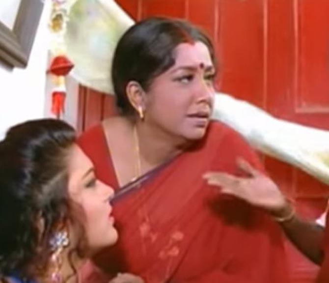 Jayanthi (C) in a still from the 1996 Tamil film Gopala Gopala. Pic/YouTube