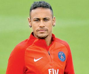 Neymar to resume ball work in Paris St Germain training base