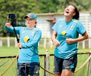 Women's cricketer Alyssa Healy's selfie while Belinda can't stop laughing