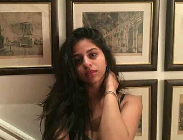 Suhana Khan Selfie