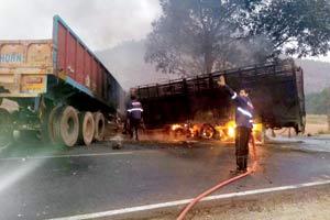 Five charred to death in bizarre highway accident on Mumbai-Goa National highway