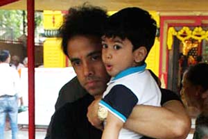 Tusshar Kapoor plans day according to Laksshya's time table