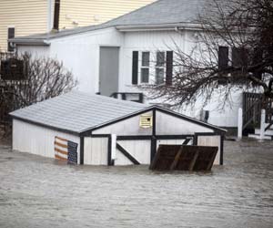 Five killed, over 90,000 left without power in US storm