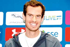 Andy Murray turns painter during hip injury phase!