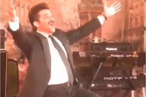 Sonam Kapoor's wedding reception: Watch Karan Johar - Anil Kapoor's killer moves