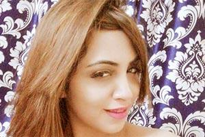 Former Bigg Boss contestant Arshi Khan to appear in music video