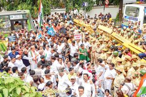 BJP baffled as it lacks numbers, says Congress