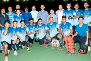 Republicans win St Peter's hockey title