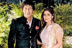Chunky Panday wed wife Bhavana at Sonam Kapoor's reception venue 20 years ago!
