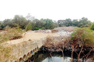 Illegal dumping of debris outside BKC continues as authorities turn a blind eye