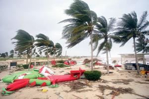 Cyclone Mekunu lashes Oman, Yemen