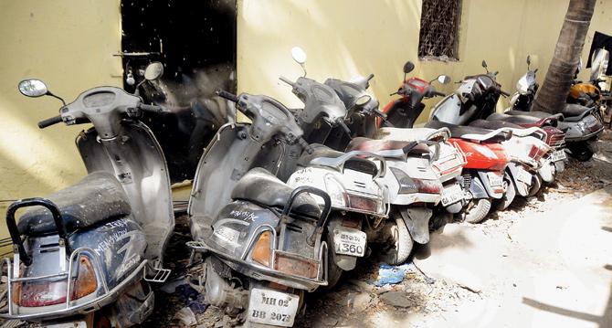 The stolen bikes and scooters recovered by the Mumbra Police. Pics/Sneha Kharabe