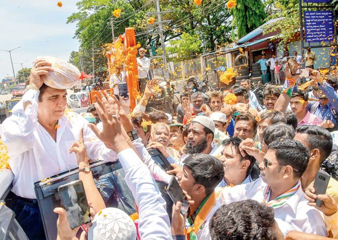 Congress leader Raj Babbar during an election campaign ahead of the Karnataka Assembly elections, in Mysore. Pic/PTI