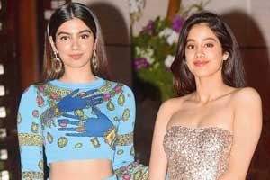 Emotional moment for Boney Kapoor and daughters Janhvi and Khushi