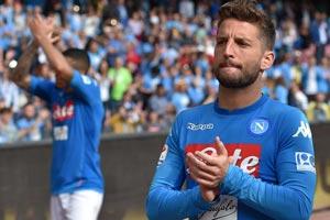 Napoli draw all but hands title to Juventus