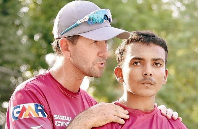 Delhi Daredevils coach Ricky Ponting with Prithvi Shaw recently. Pic/Twitter