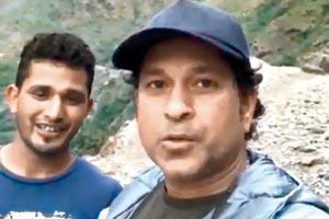 Sachin Tendulkar meets 'Kamal' friend in Dharamsala