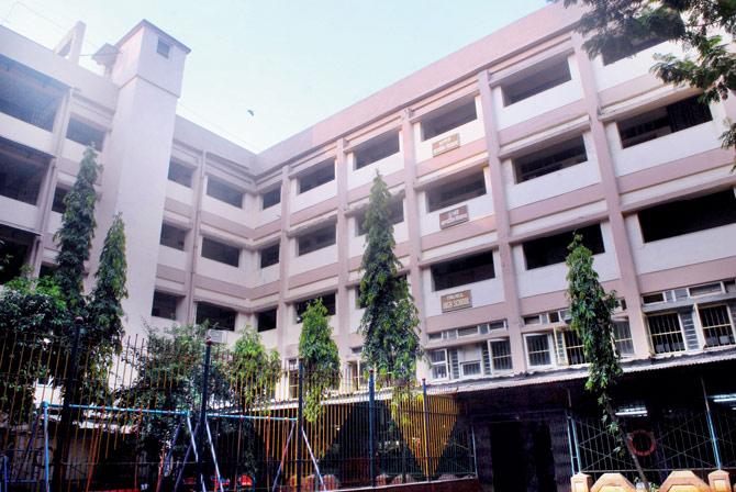 Shardashram school