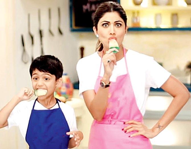 Viaan and Shilpa Shetty Kundra in a still from the video