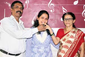 Dombivli girl tops OBC girls' category in Maharashtra Public Service Commission