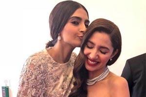 Cannes 2018: When Sonam Kapoor planted a kiss on Mahira Khan's forehead