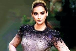 Sonam Kapoor dines for charity organised by French NGO at Cannes