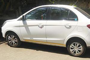 Mumbai: Speeding car hits female police aspirants during recruitment drive