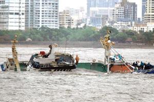 Bandra floatel sinks off the coast, owners say it'll cost 1 crore to salvage it