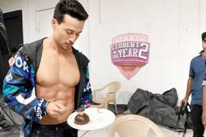 Tiger Shroff, Ananya Panday, Tara Sutaria spotted on the sets of SOTY 2