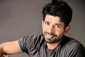Vineet Kumar Singh becomes the object of hero worship in his hometown Varanasi