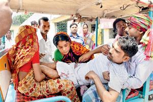 West Bengal election violence kills 8, injures 43