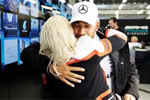 F1 champion Lewis Hamilton shares 'cool moment' with Christina Aguilera
