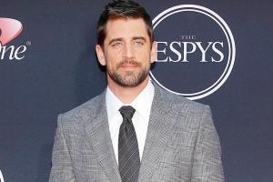 NFL star Aaron Rodgers donates Rs 7 crore for wildfire fund