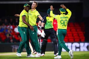 South Africa down Australia in rain-hit T20I